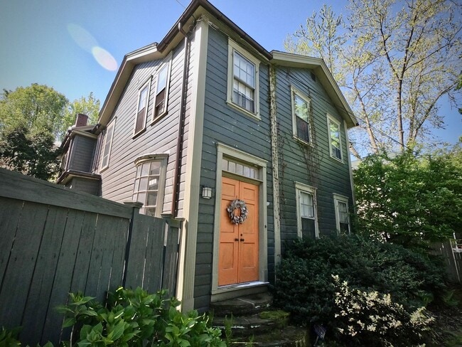property at 2 Schoolhouse Ln