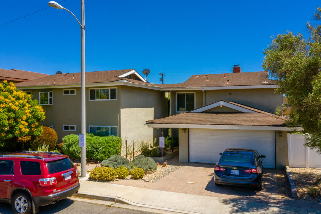 1218 Agate Street in Redondo Beach, CA - Building Photo