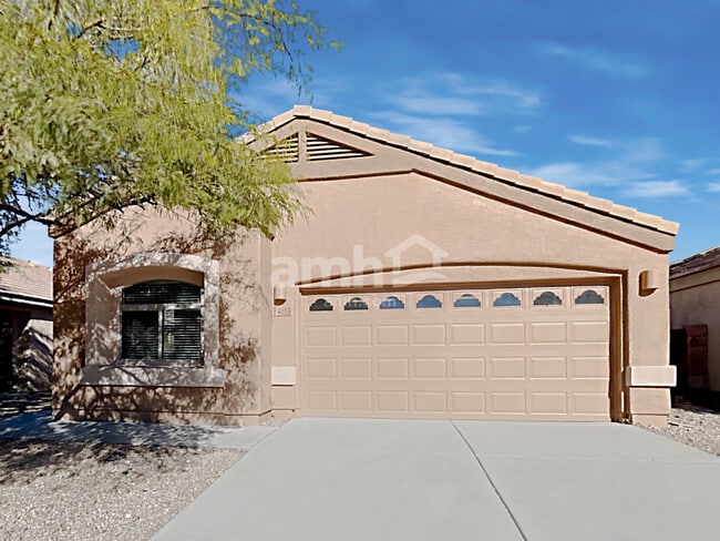 property at 4013 E Shadow Branch Dr