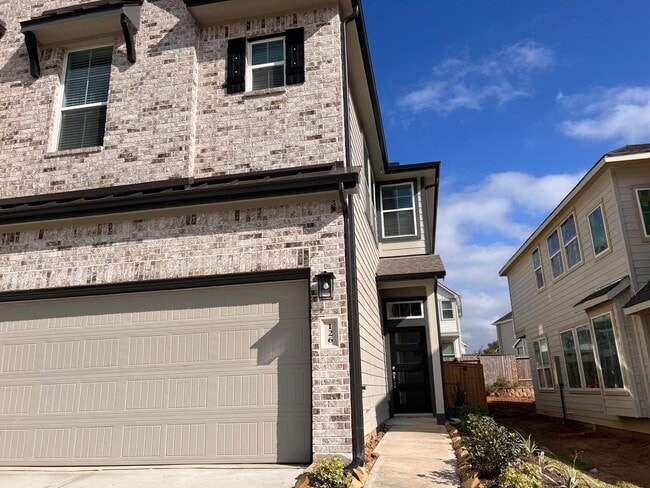 126 W Coralburst Lp in Montgomery, TX - Building Photo - Building Photo