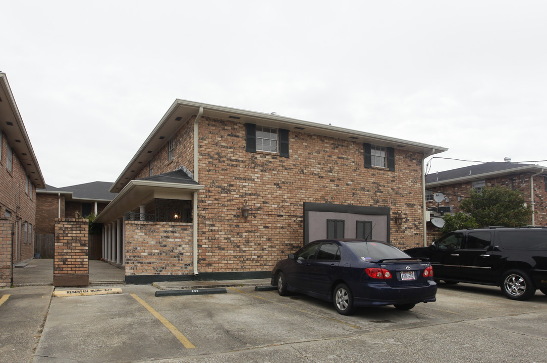 231 W Esplanade Ave N in Metairie, LA - Building Photo