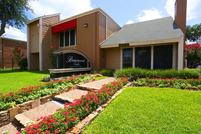 Braeswood Oaks Apartments in Houston, TX - Foto de edificio - Building Photo