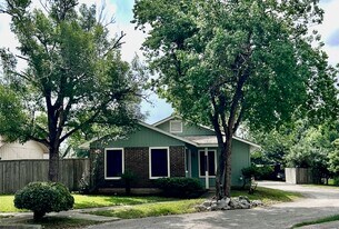 13802 George Rd. in San Antonio, TX - Building Photo