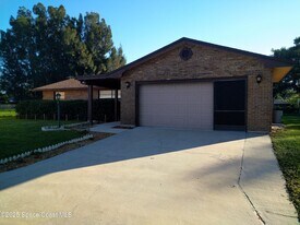 765 John Carroll Ln in Melbourne, FL - Building Photo