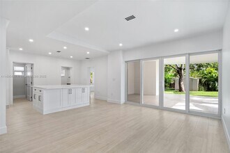 1617 Washington St in Hollywood, FL - Building Photo - Building Photo
