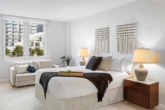 2301 Collins Ave in Miami Beach, FL - Building Photo - Building Photo