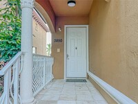 3850 NE 168th St in North Miami Beach, FL - Building Photo - Building Photo