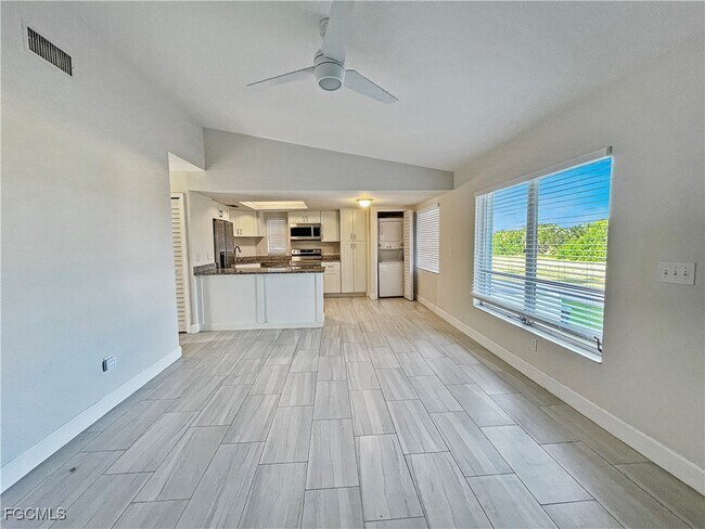 5023 SW 16th Pl in Cape Coral, FL - Building Photo - Building Photo