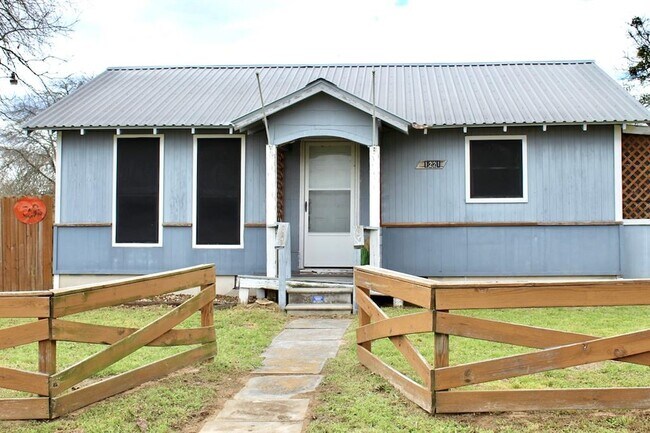 property at 1221 Giddings St
