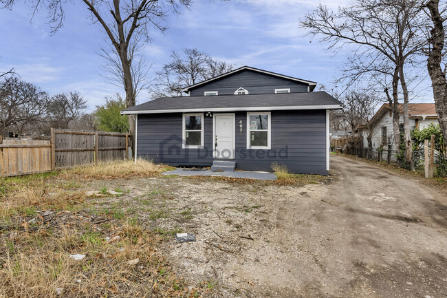 4021 Culebra Rd in San Antonio, TX - Building Photo - Building Photo