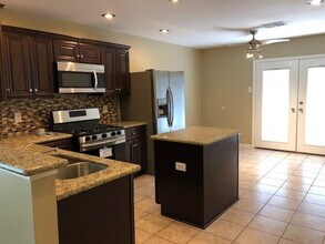 3408 Deer Ct in Pearland, TX - Building Photo - Building Photo