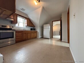 30 Stuart Ave in Norwalk, CT - Building Photo - Building Photo