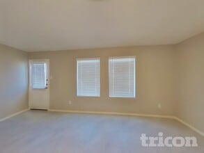 1712 Claireborne Court Little Elm TX in Little Elm, TX - Foto de edificio - Building Photo