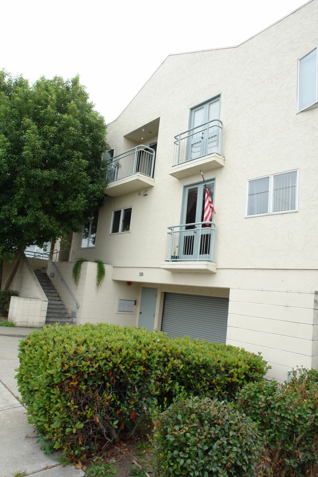 336 Cayuga St in Salinas, CA - Foto de edificio - Building Photo