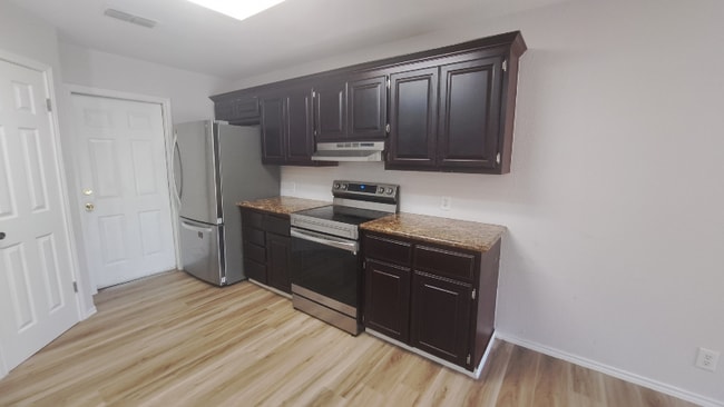 5411 Cypress Creek in Kingsville, TX - Building Photo - Building Photo
