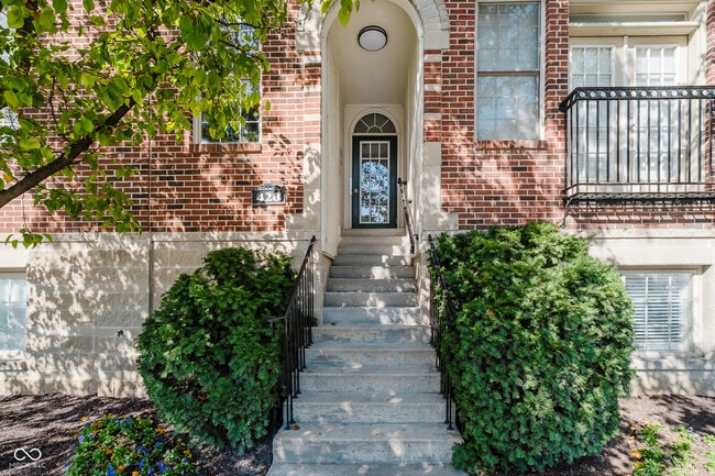 property at 420 E Ohio St
