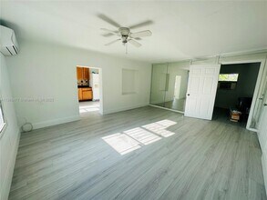 2215 NW 33rd St-Unit -1 in Miami, FL - Building Photo - Building Photo