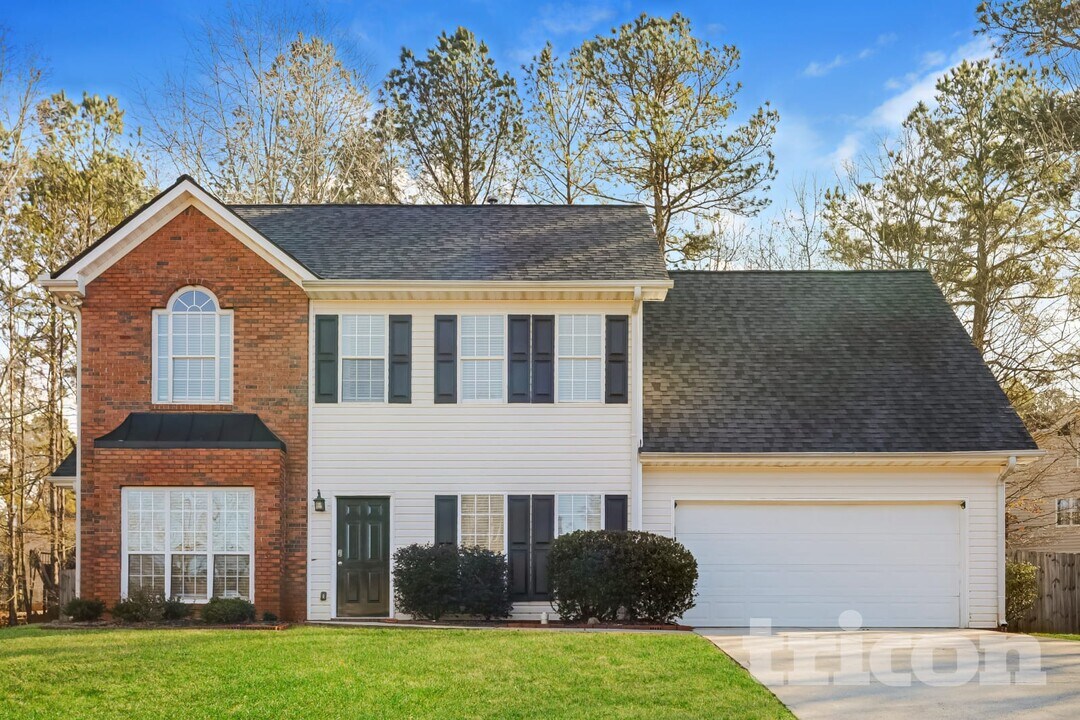 12264 Crestwood Ct in Fayetteville, GA - Building Photo