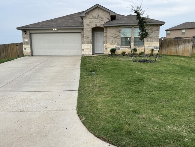 2700 Sherco Rd in Lorena, TX - Building Photo - Building Photo