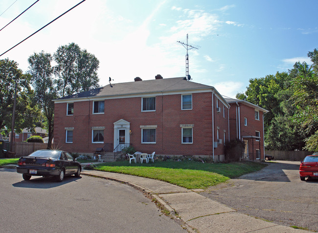 Kay's Apartments in Dayton, OH - Foto de edificio - Building Photo