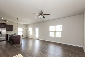 11634 Oak St in Charlotte, NC - Foto de edificio - Building Photo