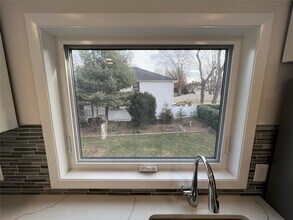 12 Durbyan St in Port Washington, NY - Building Photo - Building Photo