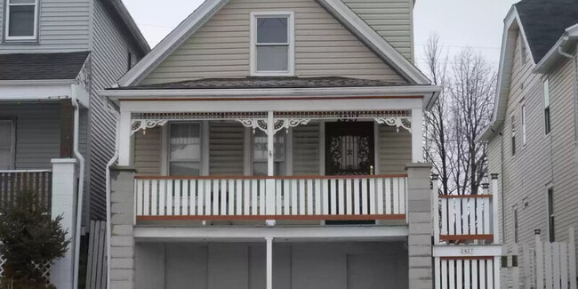 property at 2427 W Lapham St