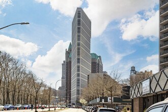 One Clinton in Brooklyn, NY - Foto de edificio - Building Photo