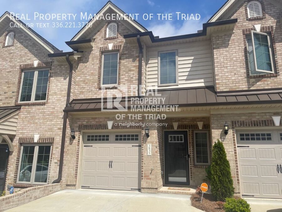 3835 Thistleberry Rd in High Point, NC - Building Photo