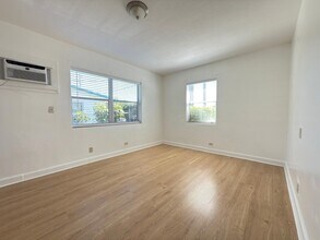 1172 W 34th St in Riviera Beach, FL - Building Photo - Building Photo