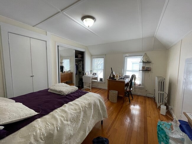 63 Fairbanks St, Unit 2 in Boston, MA - Foto de edificio - Building Photo