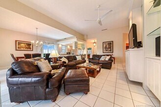8073 SE Double Tree Dr in Hobe Sound, FL - Building Photo - Building Photo