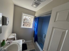 70 Chadwick St in Paterson, NJ - Foto de edificio - Building Photo