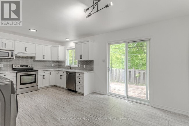 32 54th St S in Wasaga Beach, ON - Building Photo - Building Photo