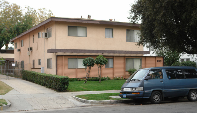 850 N Marengo Ave in Pasadena, CA - Foto de edificio - Building Photo