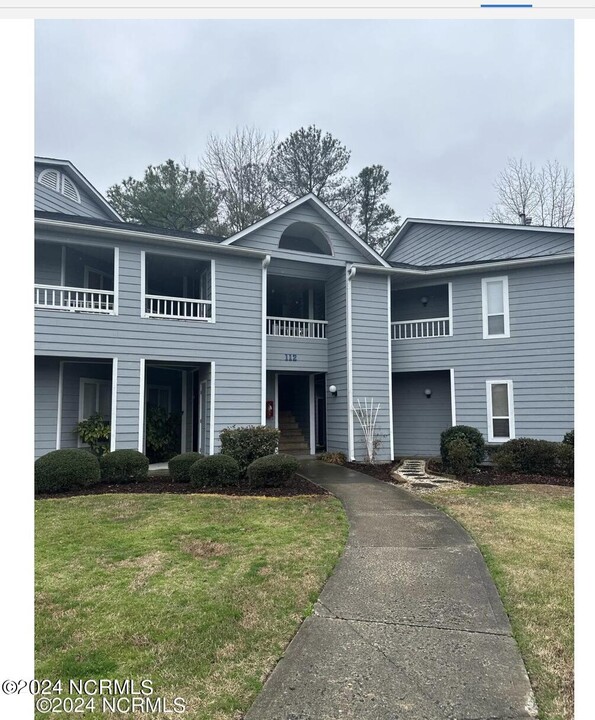 112 Breezewood Dr in Greenville, NC - Building Photo