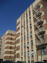 47-21 41st St in Long Island City, NY - Building Photo - Building Photo