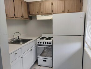 4020 Funston St in Hollywood, FL - Building Photo - Building Photo