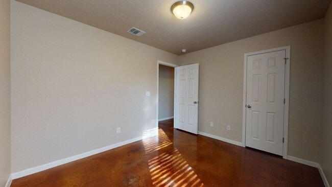 property at 914 Ramblewood St