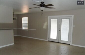 4433 College Park Dr in Deer Park, TX - Building Photo - Building Photo
