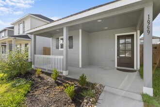 16759 N Marie Vlg Dr in Conroe, TX - Building Photo - Building Photo