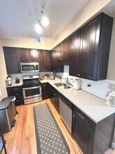 824 W Gunnison St in Chicago, IL - Building Photo - Building Photo