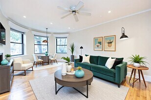 1100 Beacon St in Brookline, MA - Building Photo