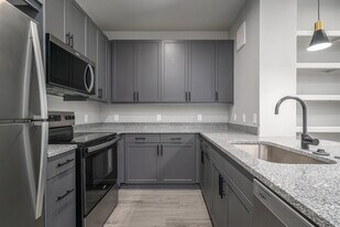 Wildwood Lake Residency in Houston, TX - Building Photo