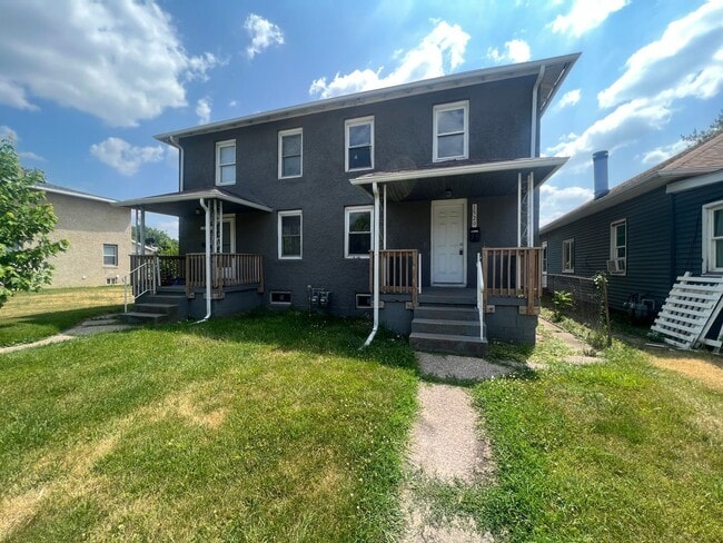 property at 1520-1522 8th Ave