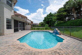 9661 Cobblestone Creek Dr in Boynton Beach, FL - Foto de edificio - Building Photo