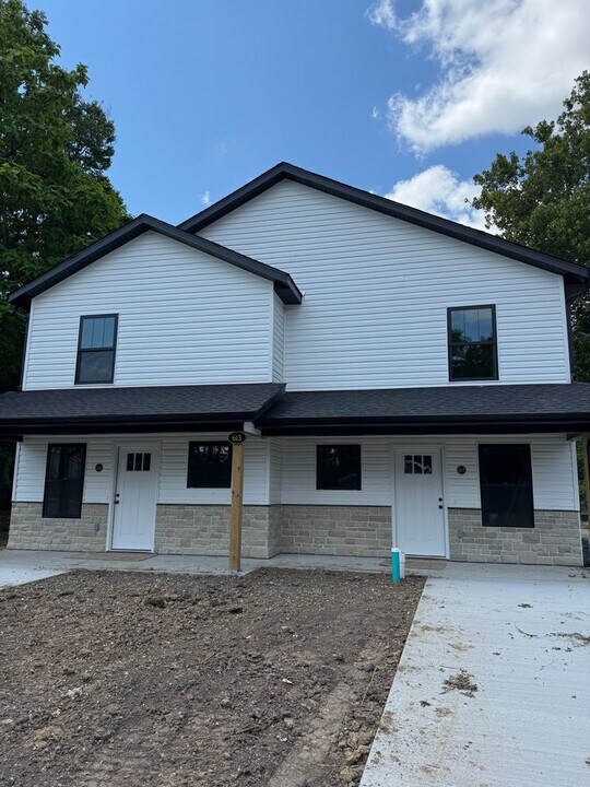 613 Oak St in Columbia, MO - Building Photo