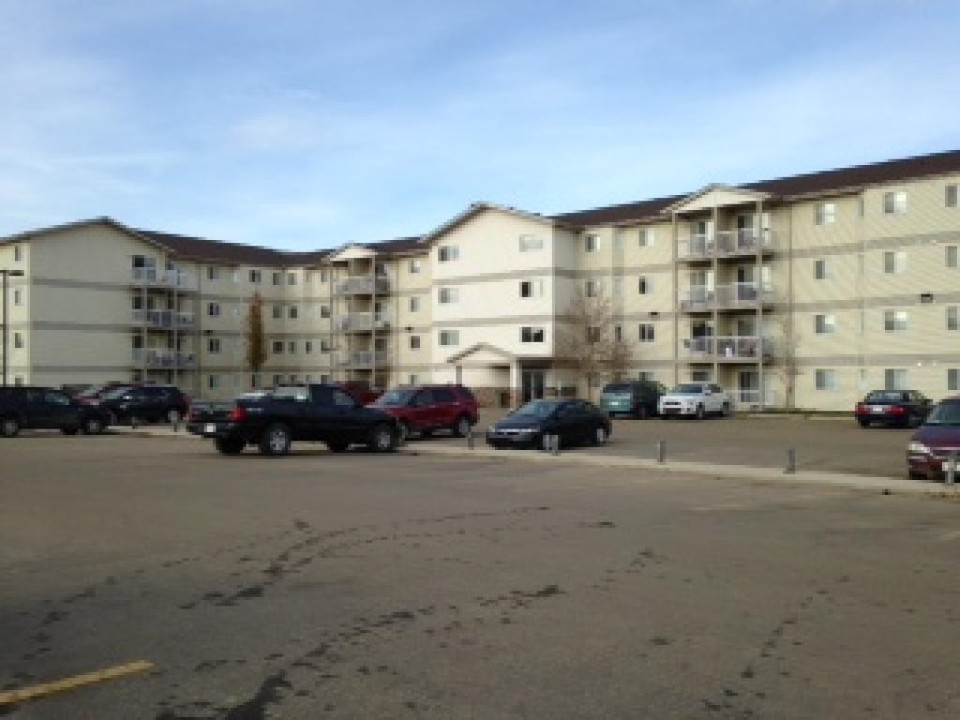 Thompson Landing in Slave Lake, AB - Building Photo