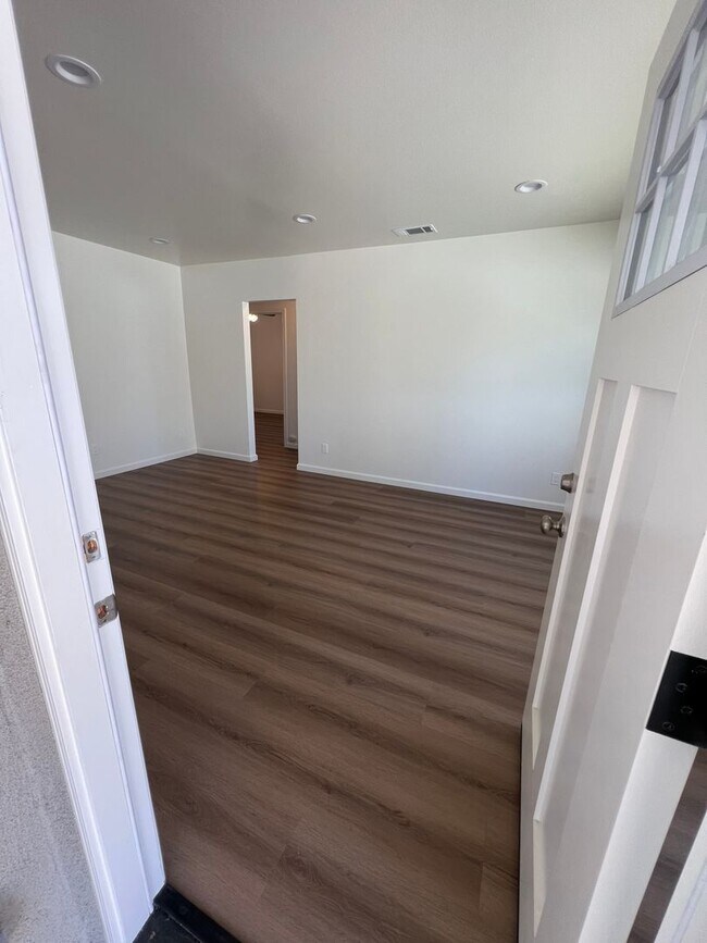 140 E Colorado Blvd-Unit -140B in Arcadia, CA - Building Photo - Building Photo