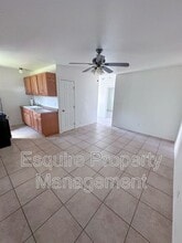 12738 W Telegraph Rd in Santa Paula, CA - Building Photo - Building Photo